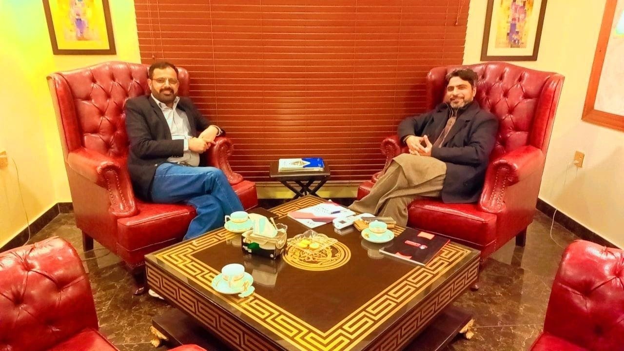 Kamran Hayat, a leading Pakistani IT Expert, Digital Media Specialist, and TV Anchor. He is the Chairman of KamariiAdd and known for designing official websites and social media platforms for politicians, showbiz celebrities, and national personalities. Recognized as one of Pakistan’s top digital experts, he has played a key role in promoting Pakistan’s talent globally through innovative online promotion.